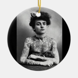 Senhora Tattooed gótico e ornamento tribal do