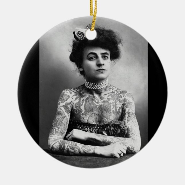 Senhora Tattooed gótico e ornamento tribal do (Frente)