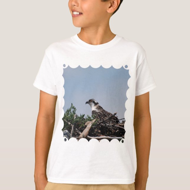 Sentado no Nest Youth T-Shirt (Frente)