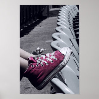 Sente-se e coloque seu poster de pés para cima