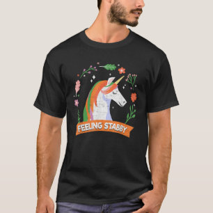 Sentir-se esfaqueado pela Camiseta de unicórnio