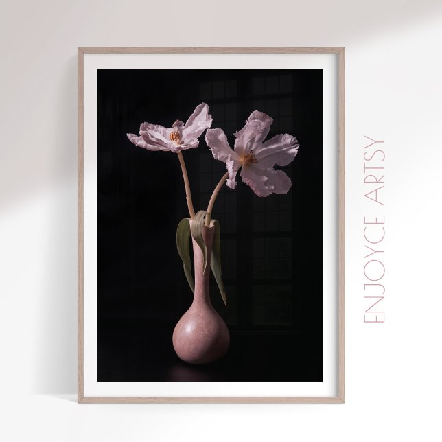Serene wiltulip, ainda é uma impressão de arte vit (Criador carregado)