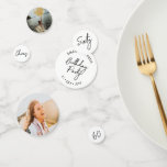 Sessenta | Black & White Modern 60th Birthday Phot<br><div class="desc">Adicione detalhes ao seu dia especial com este confete de mesa de fotos de aniversário de 60 anos. Este design apresenta um script de pincel chic "Sessenta",  "Saúde",  "Aniversário" na combinação de cores preto e branco. Há mais designs e suprimentos de festas disponíveis no meu compro,  BaraBomDesign.</div>