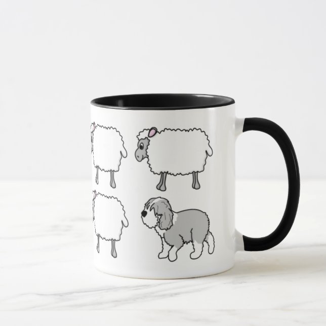 Sheepdog inglês velho que reune a caneca dos (Direita)