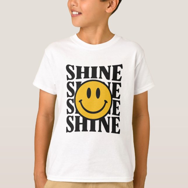 SHINE Retro Smiley Face Bold Typography T-Shirt (Frente)