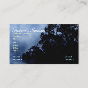 Silhueta da floresta no cartão de visita da névo