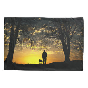 Silhueta de Árvore do Homem e Cachorro no Sunset