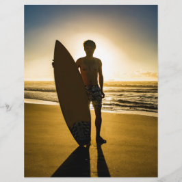 Silhueta de surfe durante o nascer do sol