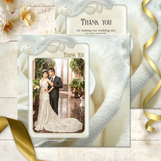 Silver Ivory Rosa Casamento Obrigado Cartão com fo (Wedding Thank You card featuring your photo framed by a silver swirling design on a white rose)