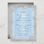 Silver Winter Wonderland Blue Sweet 16 Convite<br><div class="desc">Silver & Blue Sweet 16 Convite de Aniversário. Floco de neve bonito e design de tiara. Notem,  por favor,  que todas as imagens planas não têm joias reais! © 2000-2023 Zizzago™ ® © ZIZZAGO</div>