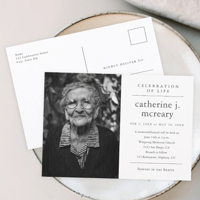 Simples Foto do Orçamento Convite Funeral (Simple typography black and white memorial celebration of life invitation postcard.)