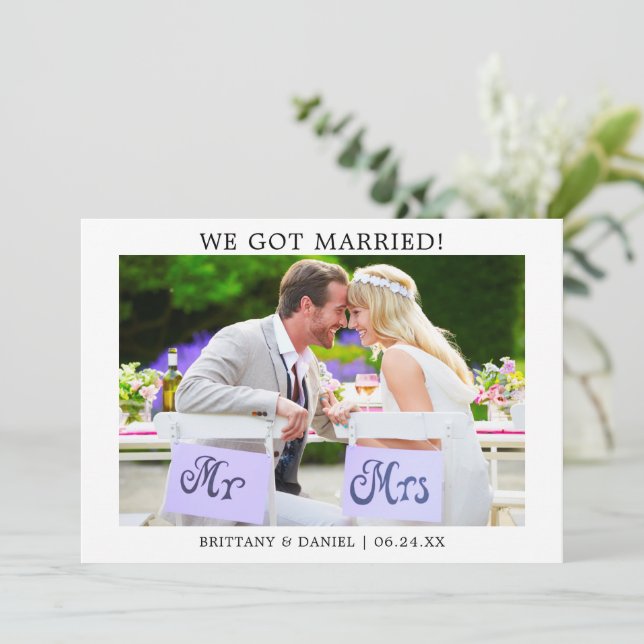 Simples Moderno Minimalista, Casamos! Cartão (Em pé/Frente)