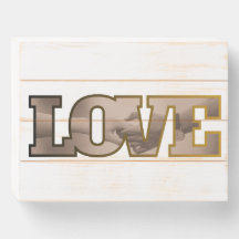 Sinal de caixa de madeira