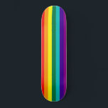 Skate 7 Bandeira do Orgulho gay Rainbow<br><div class="desc">7 Stripes Orgulho gay Arco-Íris Sinalizador 7 skate 1/8" 

 Versão com faixa rosa quente removida devido à indisponibilidade do tecido rosa-quente (1978-79).</div>