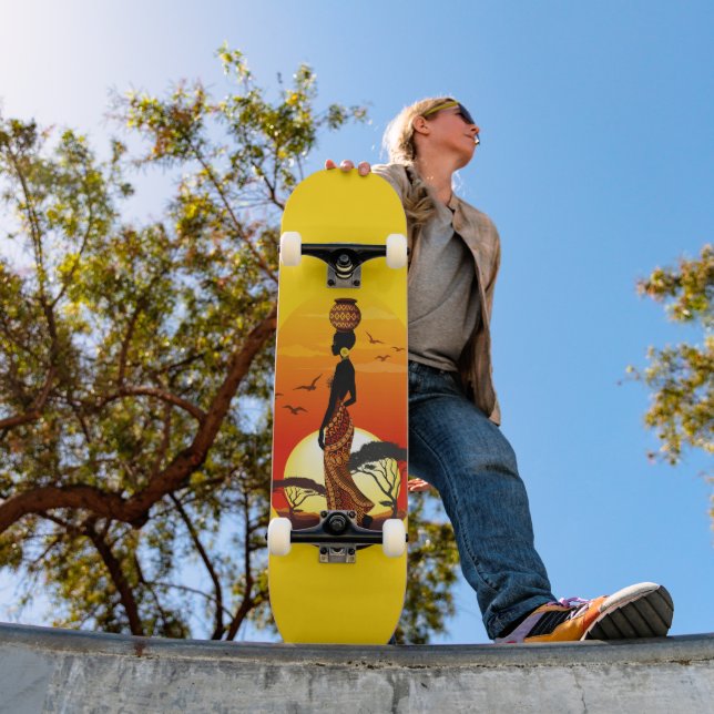 Skate A linda mulher africana Silhouette sobre os sóis a (Ao ar livre 1)