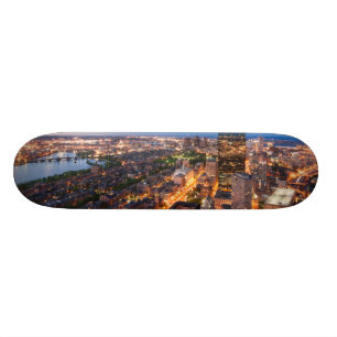 Skate A skyline de Boston no crepúsculo