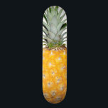 Skate Abacaxi tropical<br><div class="desc">Imagem de um abacaxi maduro, suculento, amarelo. O abacaxi (comosus do ananás) é uma planta tropical com fruta múltipla comestível. Os abacaxis têm a suculência excepcional e um sabor tropical vibrante que equilibre os gostos do doce e da galdéria. Um fim-p de um abacaxi maduro é um divertimento, imagem suculenta...</div>