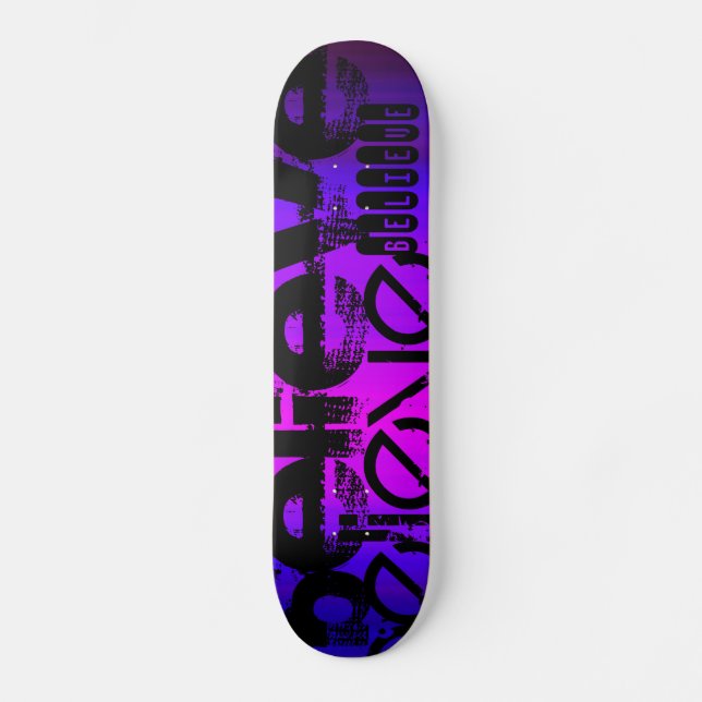 Skate Acredite; Azul violeta vibrante e magenta (Frente)