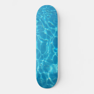 Skate Água de Piscina Azul Céu Cristalino
