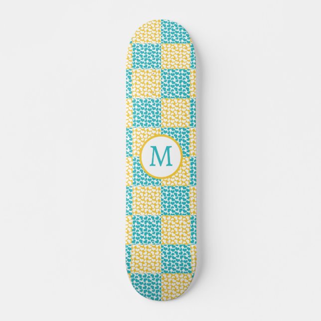 Skate Amor marcado em turquesa, amarelo e branco (Frente)