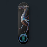 Skate *~* AP88 Elemental Metálico Dragão Teal Feroz<br><div class="desc">(Pesquise no código AP88 para localizar itens semelhantes ) Transferência fácil para outros produtos Zazzle. Element DRAGON (DRAGÃO de elemento) com ANEL de FIRE / FLAMES / FLAME e MONOGRAMA INICIAL para seu nome - Mantenha ou edite ou exclua o texto. Este famoso skate tradicional chinês estilo personalizado pro Element...</div>
