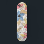 Skate Aquarela Terrestre Colorida Folha Arte<br><div class="desc">Este elegante e moderno padrão de aquarela é perfeito para a moda e na moda. Apresenta flores, folhas e padrão geométrico coloridas, pintadas à mão, em amarelo-ouro, castanho, vermelho e preto sobre fundo branco. É bonito, artístico, único e original. Aproveite esta peça pintada à mão feita pela artista de La...</div>