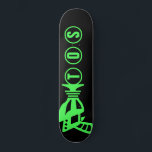 Skate Arma Espacial Personalizada<br><div class="desc">crianças retro brinquedo com arma gráfica skateboard - personalize com as iniciais do destinatário</div>