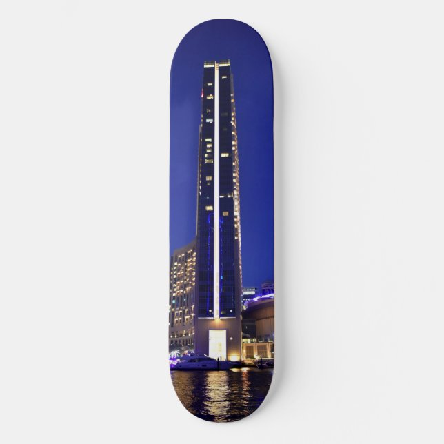 Skate Arquitetura de Dubai Marina à noite (Frente)