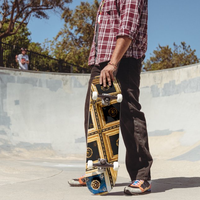 Skate Arquitetura negra e Dourada (Ao ar livre 2)