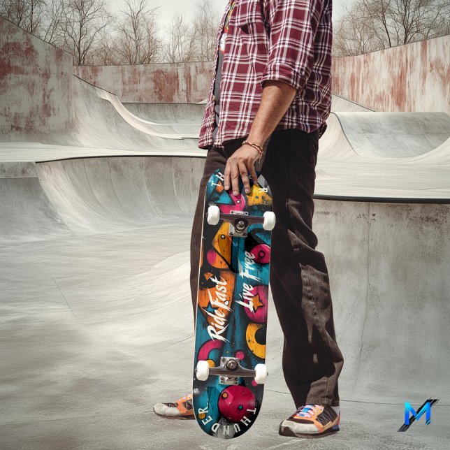 Skate Arte Pop Geométrica - Dirija Rápido, Viva Livre (Criador carregado)