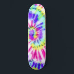 Skate Artsy Neon Rainbow Tie Dye Watercolor Patterno<br><div class="desc">Esta máscara de segurança personalizada é perfeita para muitos profissionais, incluindo: trabalhadores domésticos de enfermagem, trabalhadores empresariais, funcionários essenciais e civis regulares que precisam de uma camada extra de proteção. O design apresenta um padrão de espiral verde de cor azul-do-arco-íris amarelo, rosa, roxo, azul-aqua e amarelo-gravata pintado manualmente. É hipster,...</div>