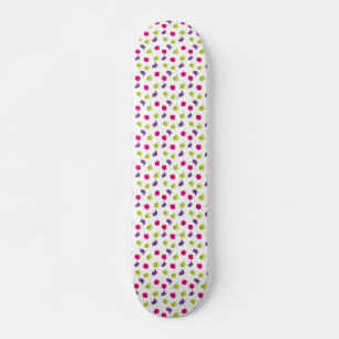 Skate Aves brancas e coloridas