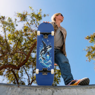 Skate Baleia Orca Fofa Saltando Através das Ondas do Oce