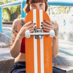 Skate Bandas Douradas de Monograma Clássicas Laranja Bra<br><div class="desc">Crie suas próprias faixas de corridas personalizadas, clássicas, laranja e branco, legal, na moda, típico e elegante script de tipografia de ouro falso, melhor qualidade do mapa de duro-rocha em forma de skate deck. Para personalizar, basta digitar seu nome / monograma / iniciais. Ao adicionar / design, você poderá ver...</div>