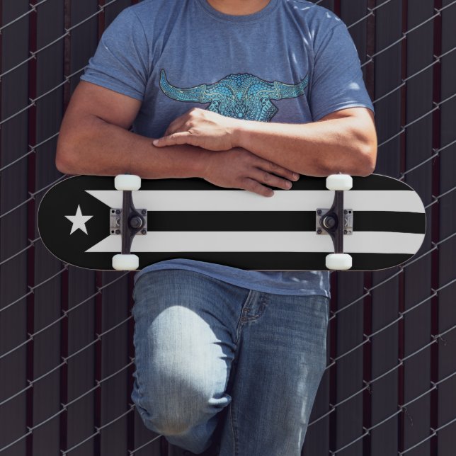 Skate Bandeira Negra de Porto Rico (Ao ar livre 3)