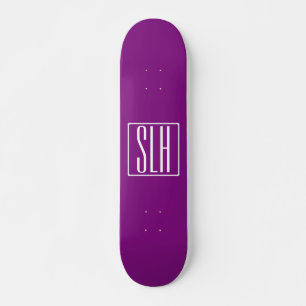Skate Bold Modern 3 Iniciais Monograma   Branco e Roxo