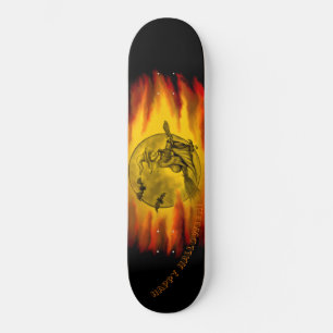 Skate bruxa voadora com gato preto, noite de halloween