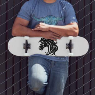 Skate Cabeça de Cavalo Preto Magnífico
