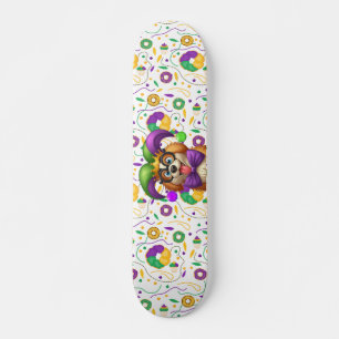 Skate Cãozinho bonito Mardi Gras com chapéu de gester