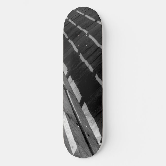 Skate Cerca de Madeira (Frente)