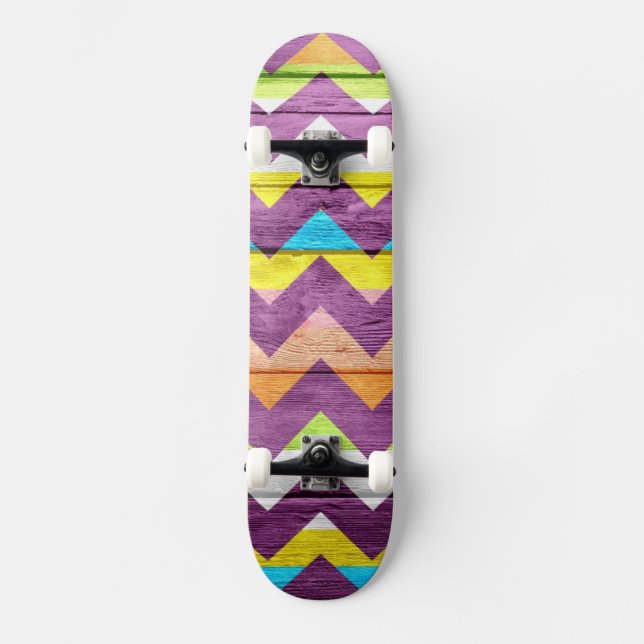 Skate Chevron Colorido de Madeira Abstrato #4 (Frente)