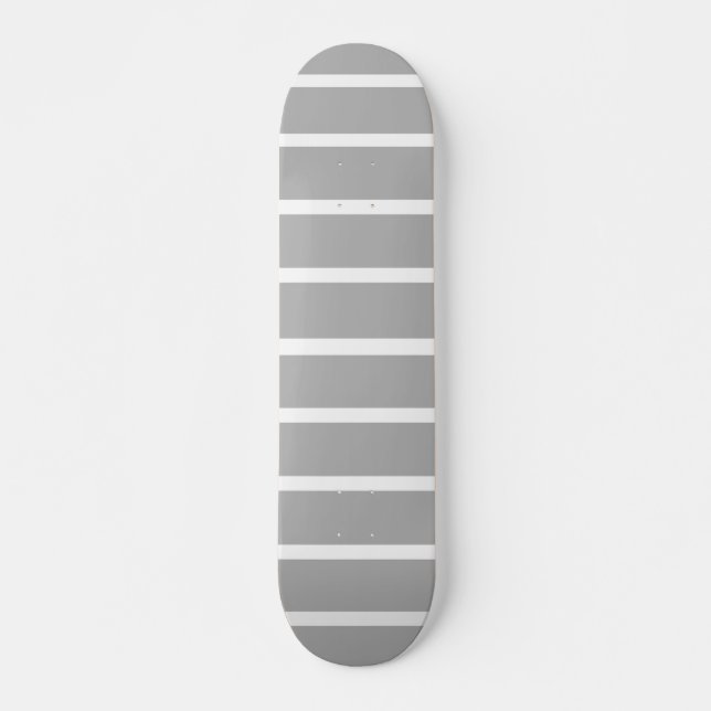 Skate Cinza de Cinzas e Design de Stripes Brancas (Frente)