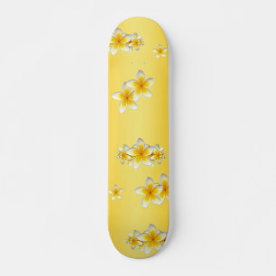 skate com flor de Frangapani