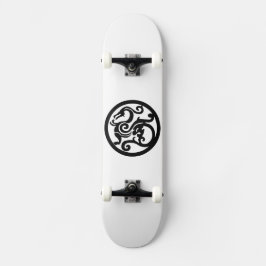 Skate Conselho de Dragão Preto e Branco