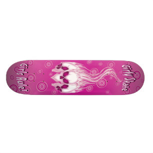 Skate cor-de-rosa do crânio