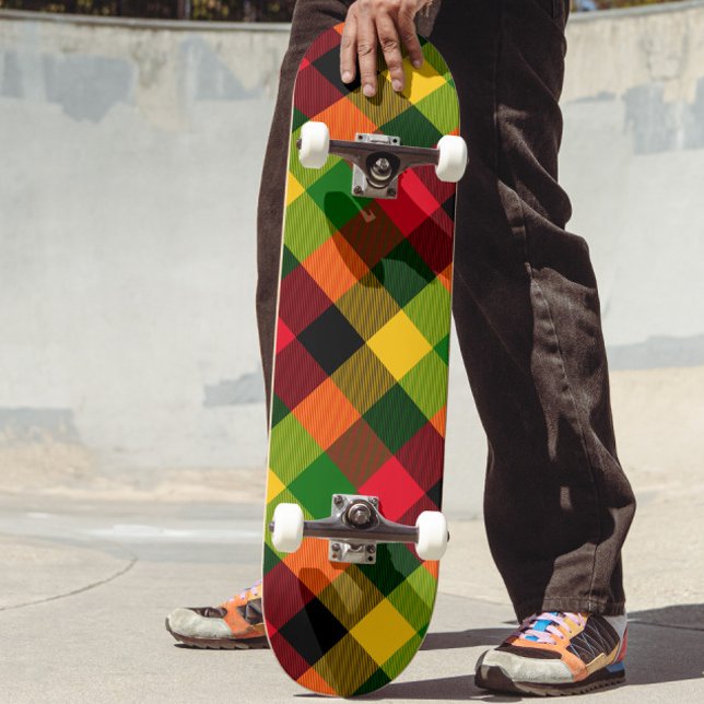 Skate Cores Africanas Rasta Reggae Xadrez Padrão Design (Criador carregado)