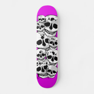 Skate Crânios de pintas roxas de patinagem preta