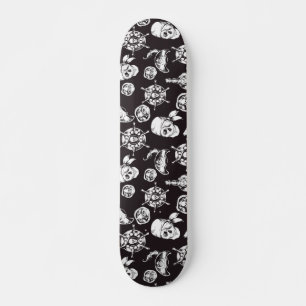 Skate Crânios piratas padrão branco preto
