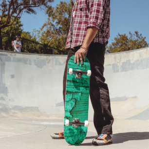 Skate de madeira verde jade.