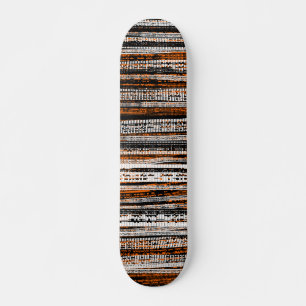 Skate Decaimento técnico - preto e branco em laranja